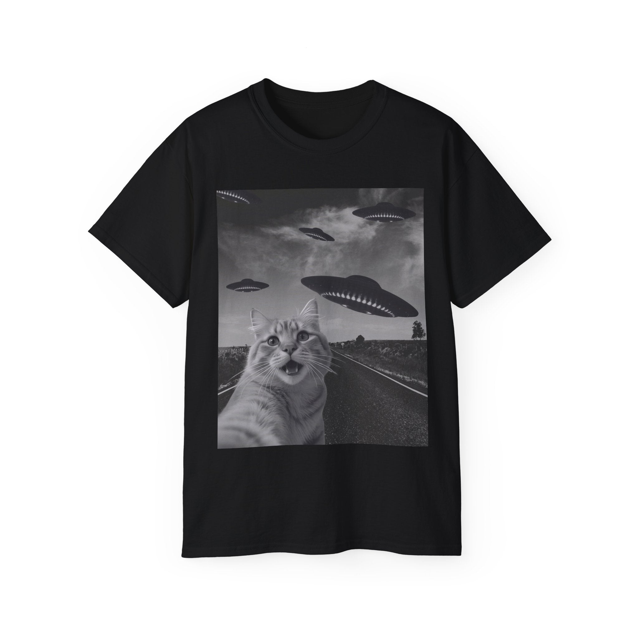 Seflie Cat/Alien Invasion Tee