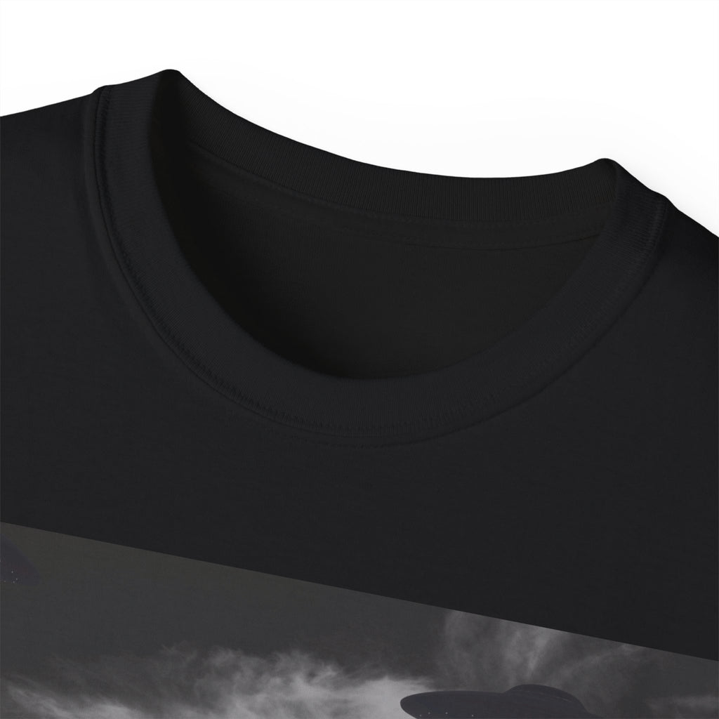 Seflie Cat/Alien Invasion Tee