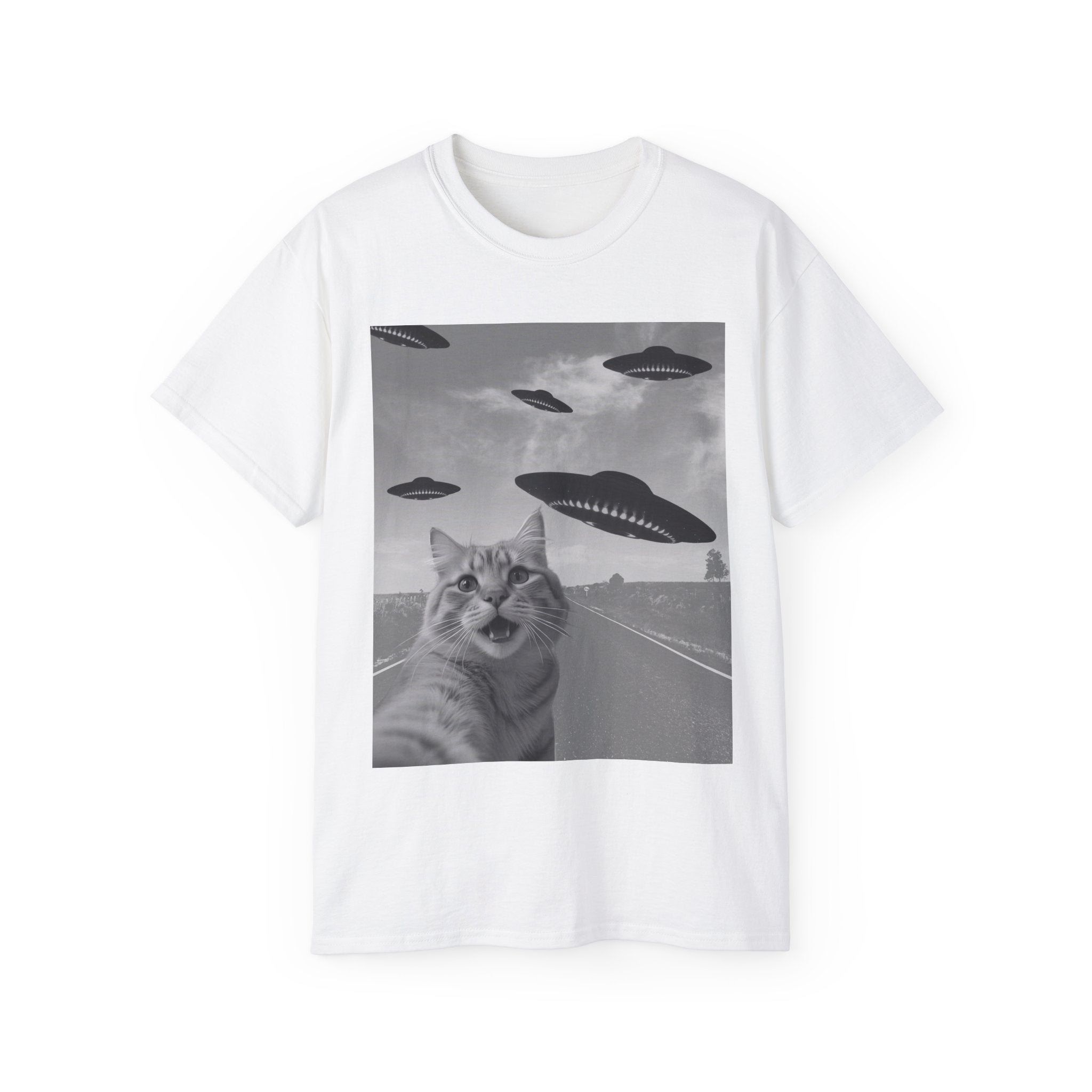 Seflie Cat/Alien Invasion Tee